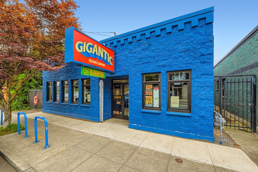 Primary Photo Of 4343 SE Hawthorne Blvd, Portland Restaurant For Sale