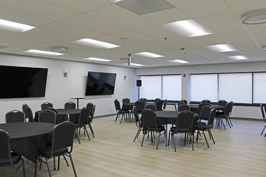 More Photos Of 10003 Derekwood Ln, Lanham Office For Lease