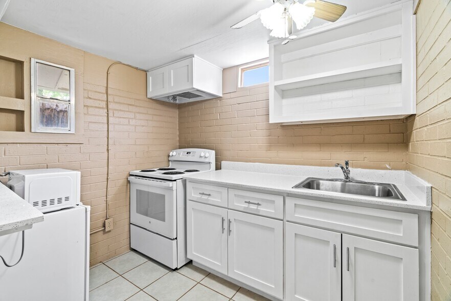 More Photos Of , Houston Multifamily For Sale