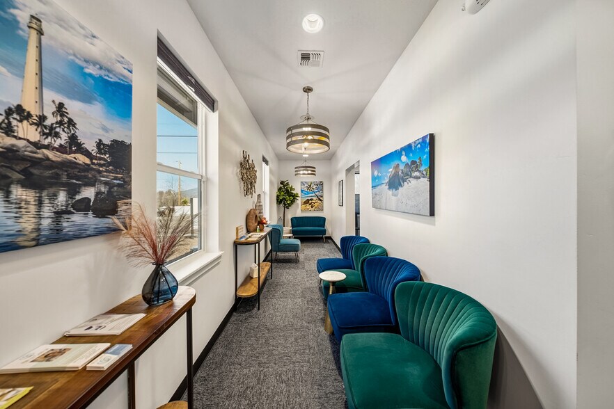 More Photos Of 296 S Pacific Hwy, Talent Medical For Sale