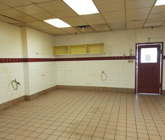 More Photos Of 4190 Steeles Ave W, Vaughan Showroom For Lease