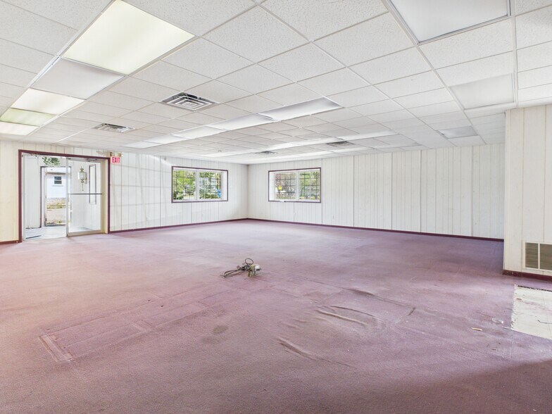 More Photos Of 3164 Lewis Ave, Ida Medical For Lease