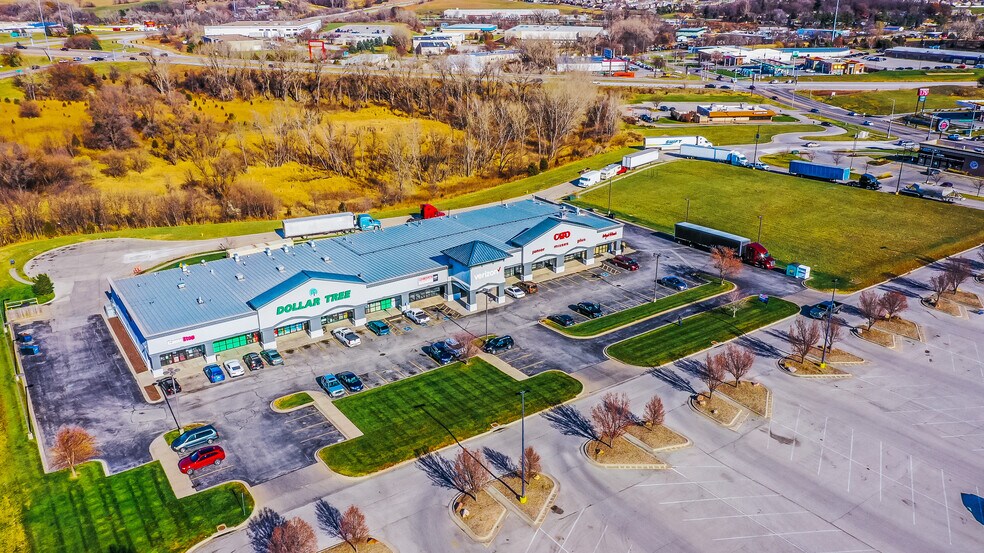 More Photos Of 9939-9961 Redick Cir, Omaha Unknown For Lease