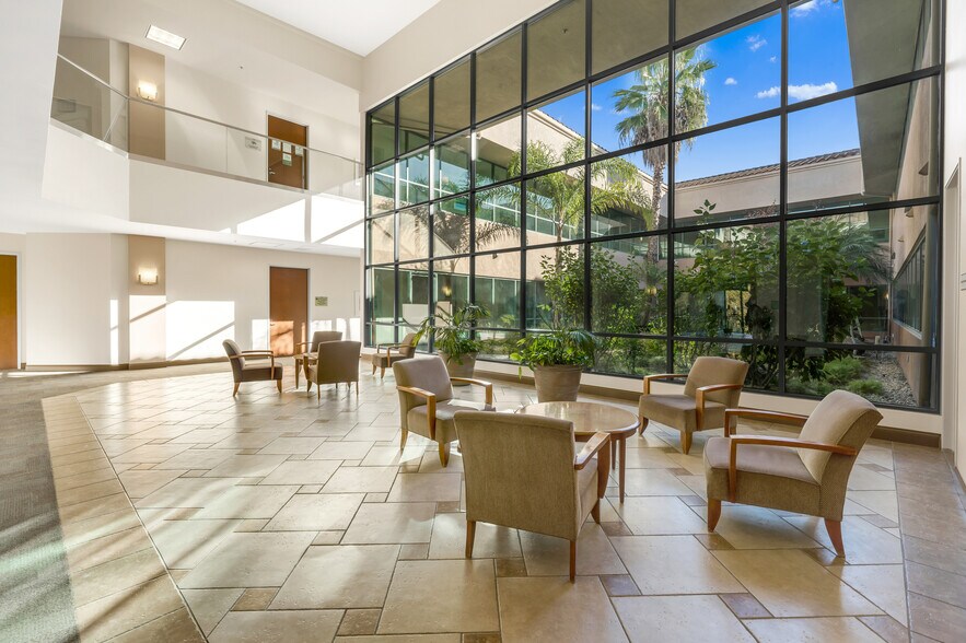 More Photos Of 1000 Newbury Rd, Thousand Oaks Medical For Lease