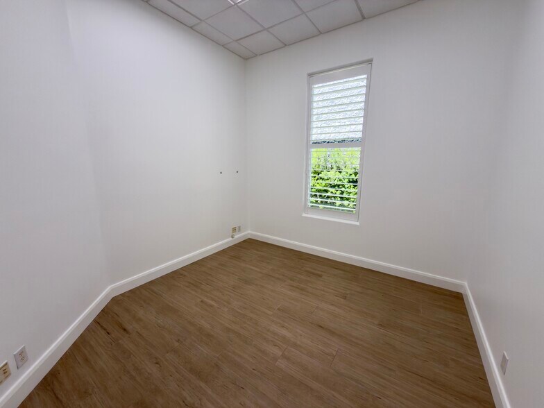 More Photos Of 36164 Emerald Coast Pky, Destin Freestanding For Lease