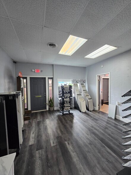 More Photos Of 9040 State Rt 14, Streetsboro Auto Repair For Sale