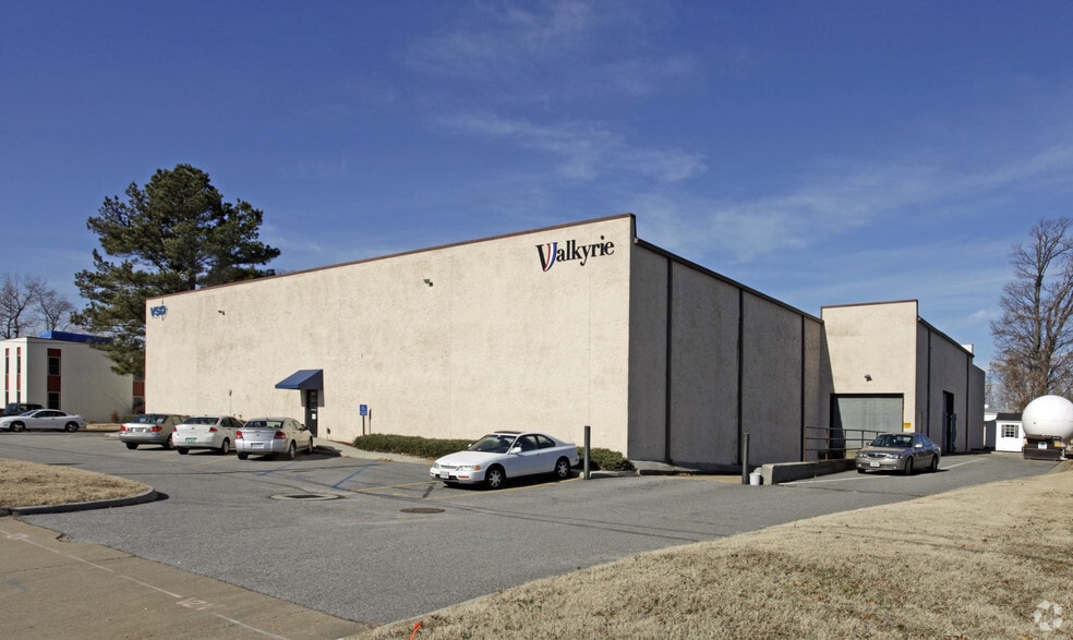 More Photos Of 5724 Ward Ave, Virginia Beach Warehouse For Lease