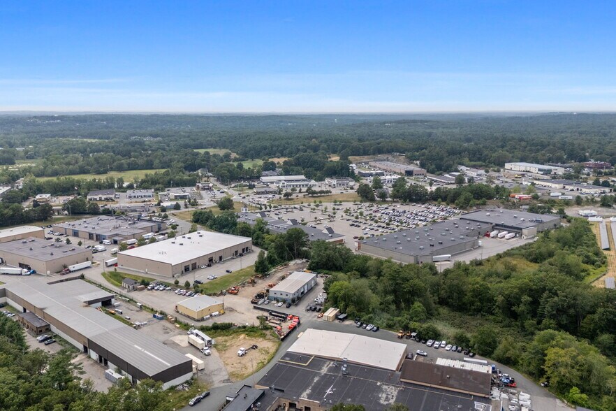 More Photos Of 26 Bixby Ave, Middleton Warehouse For Lease