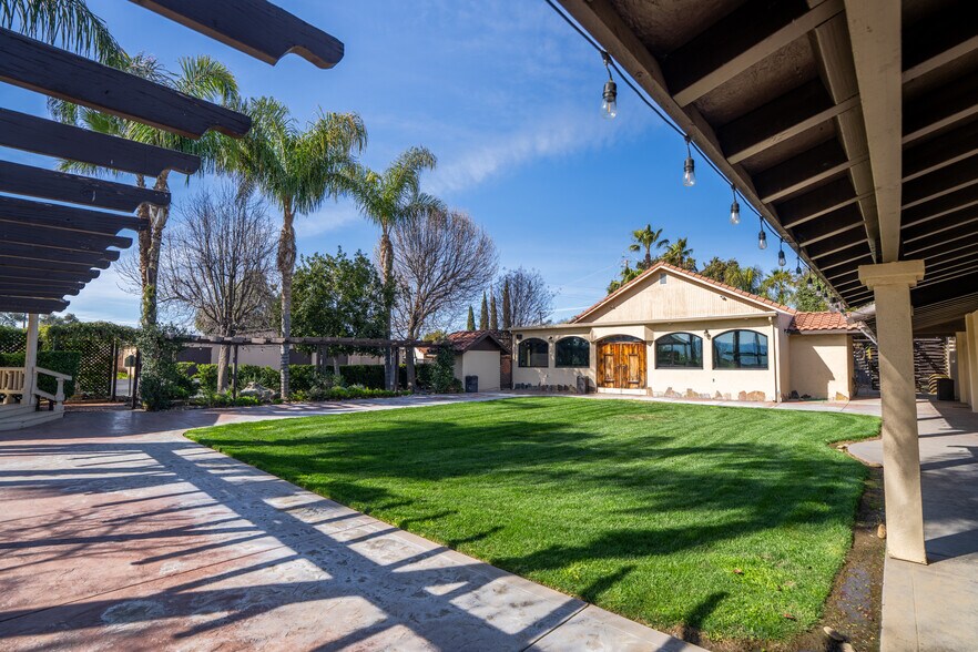 More Photos Of 8482 W Linne Rd, Tracy Winery Vineyard For Lease