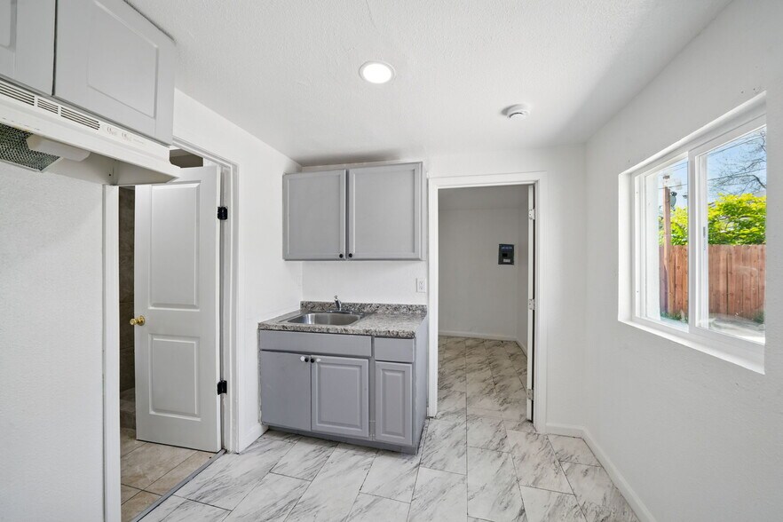 More Photos Of 462 Delhi Ave, Stockton Multifamily For Sale