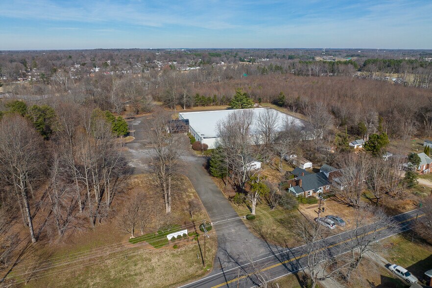 More Photos Of 205 Model Farm Rd, High Point Warehouse For Lease