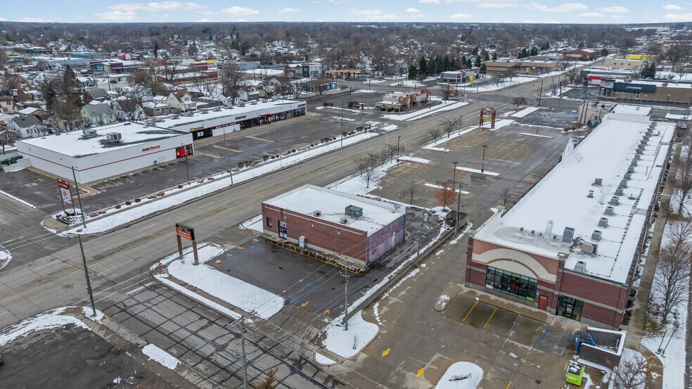 More Photos Of 7512 E 9 Mile Rd, Warren Convenience Store For Sale