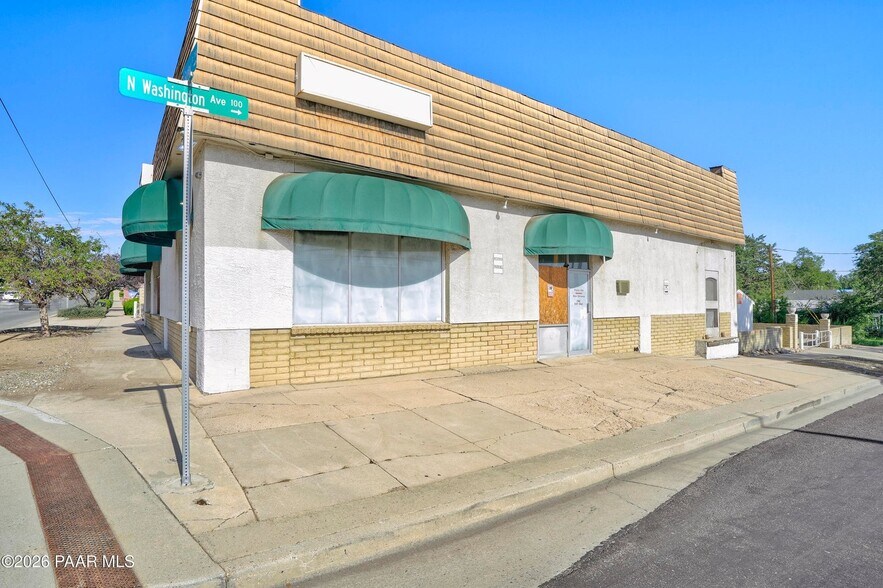 More Photos Of 620 E Gurley St, Prescott Restaurant For Sale