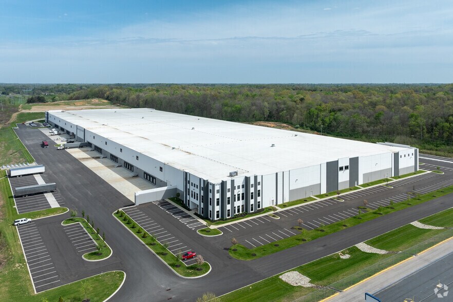 More Photos Of 458 Pope Farm Blvd, Shepherdsville Warehouse For Lease