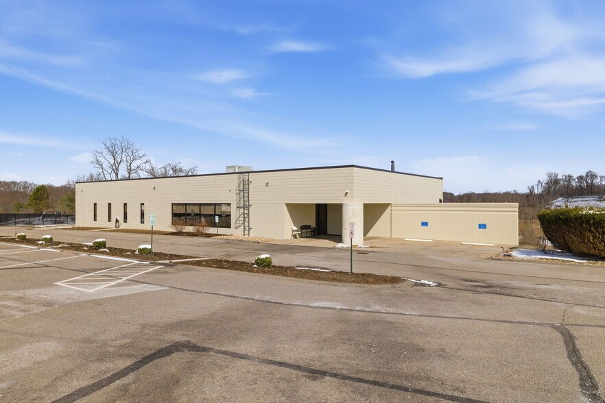 More Photos Of 221 Russellton Dorseyville Rd, Cheswick Medical For Lease