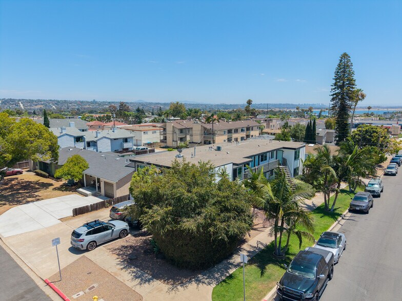 More Photos Of 2003 Emerald St, San Diego Apartments For Sale