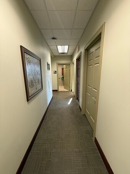 More Photos Of 5665 S Transit Rd, Lockport Office For Lease