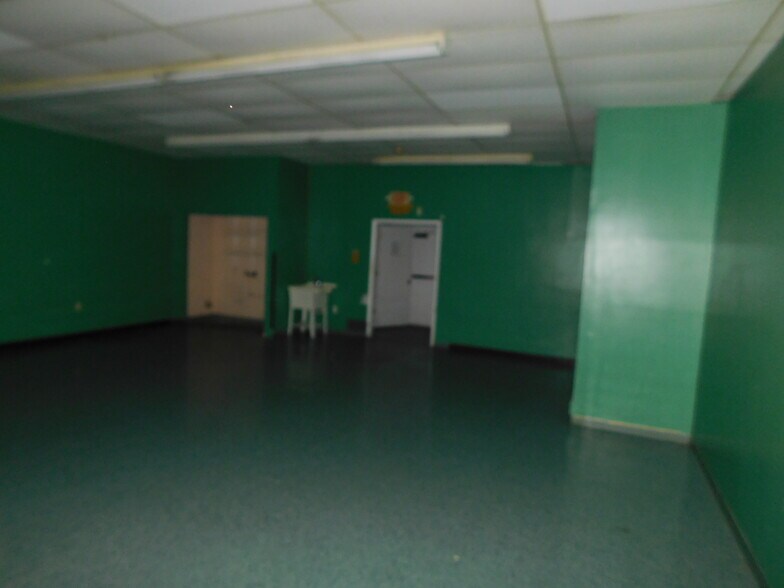 More Photos Of 813 N Lake Parker Ave, Lakeland Freestanding For Lease