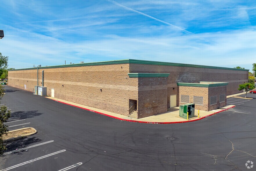 More Photos Of 400-440 Elkhorn Blvd, Rio Linda Unknown For Lease