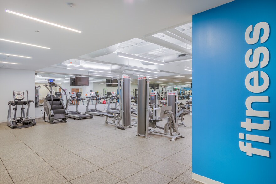 More Photos Of 4235 S Stream Blvd, Charlotte Office For Lease