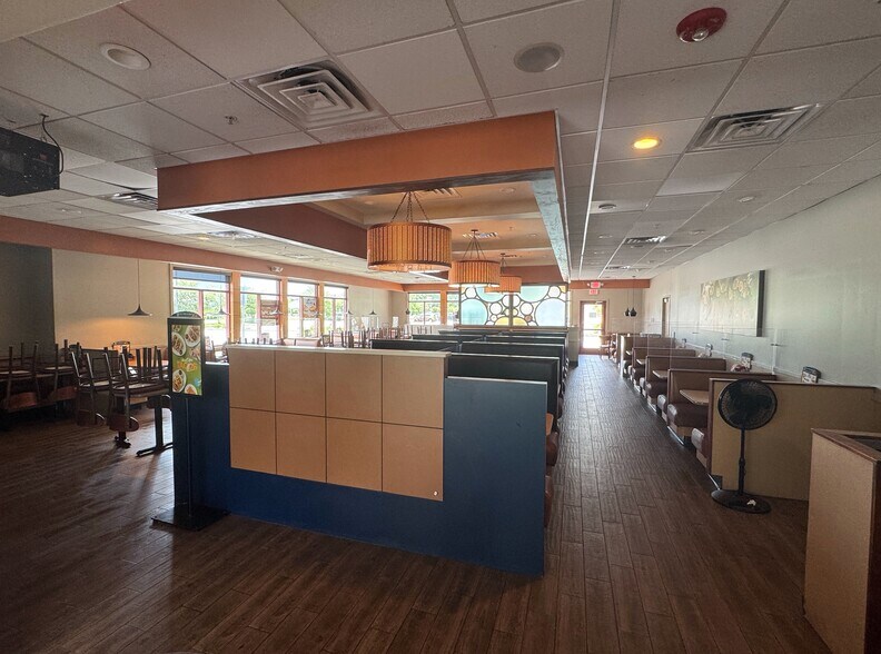 More Photos Of 11475 Cinema Dr, Diberville Restaurant For Sale