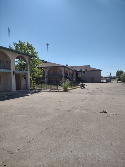 More Photos Of 1216 Interstate Highway 30, Greenville Hotel For Sale