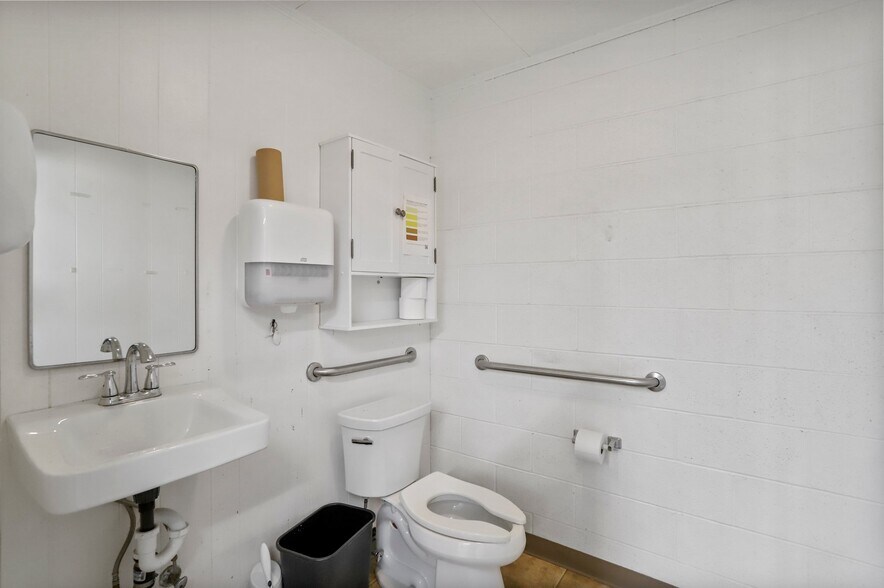 More Photos Of 12258 Buchanan Trl W, Mercersburg Flex For Lease