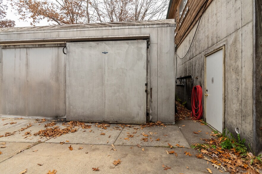 More Photos Of 14931 State Highway 37, Whittington Winery Vineyard For Sale