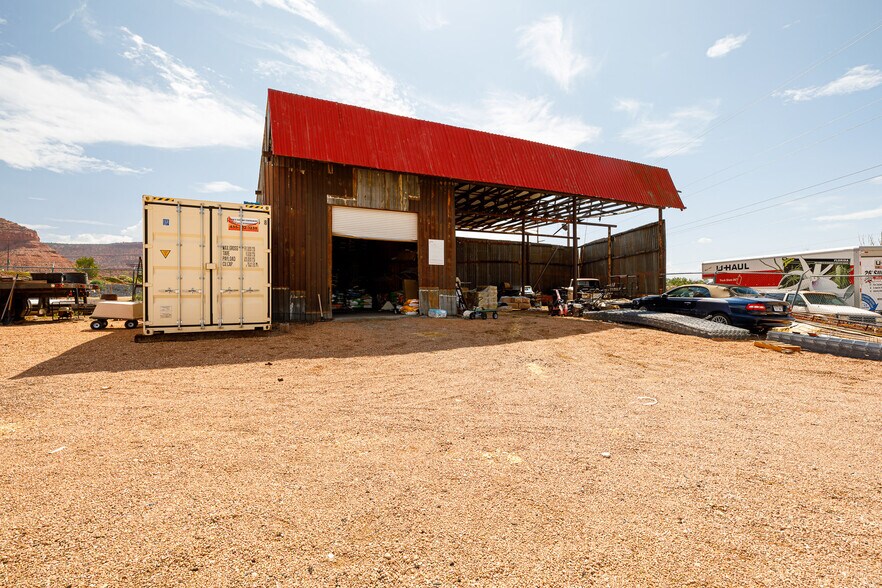 More Photos Of 723 E Highway 89, Kanab Storefront Retail Office For Sale