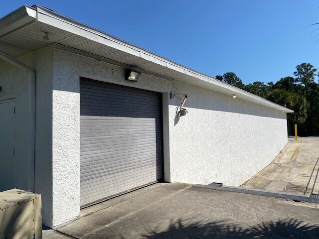 More Photos Of 240 SE Interstate Ct, Palm Bay Warehouse For Sale