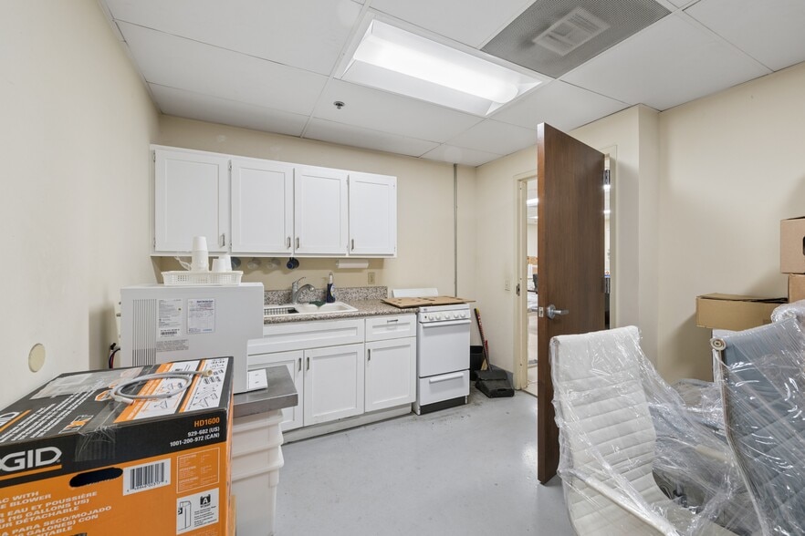 More Photos Of 1381 E 6th St, Los Angeles Food Processing For Lease