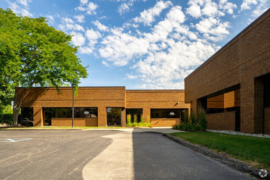 More Photos Of 36133-36139 Schoolcraft Rd, Livonia Unknown For Lease