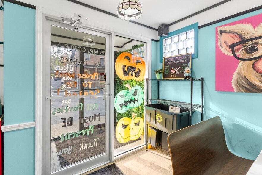 More Photos Of 45 S Walnut St, Sharpsville General Retail For Sale