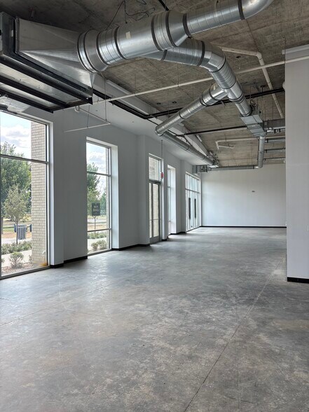 More Photos Of 1401 NE John Deshields Blvd, Bentonville Apartments For Lease