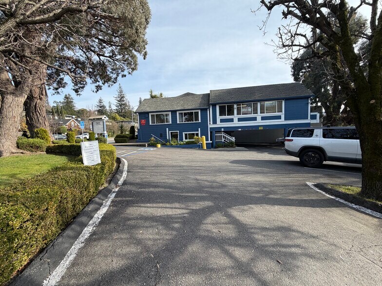 More Photos Of 943 Sir Francis Drake Blvd, Greenbrae Freestanding For Lease