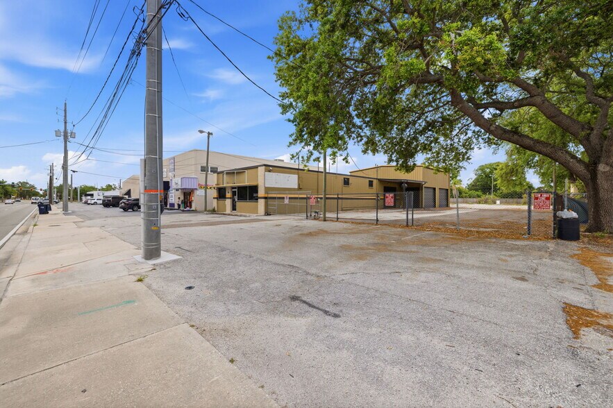 More Photos Of 3642 W Cypress St, Tampa Light Manufacturing For Sale