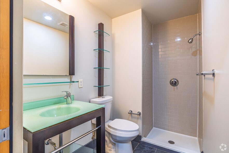 More Photos Of 1209 Washington Ave, Saint Louis Apartments For Lease