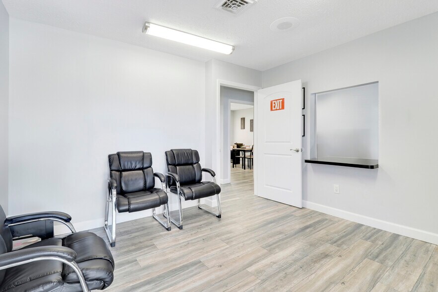 More Photos Of 1791 SE Port St Lucie Blvd, Port Saint Lucie Medical For Sale