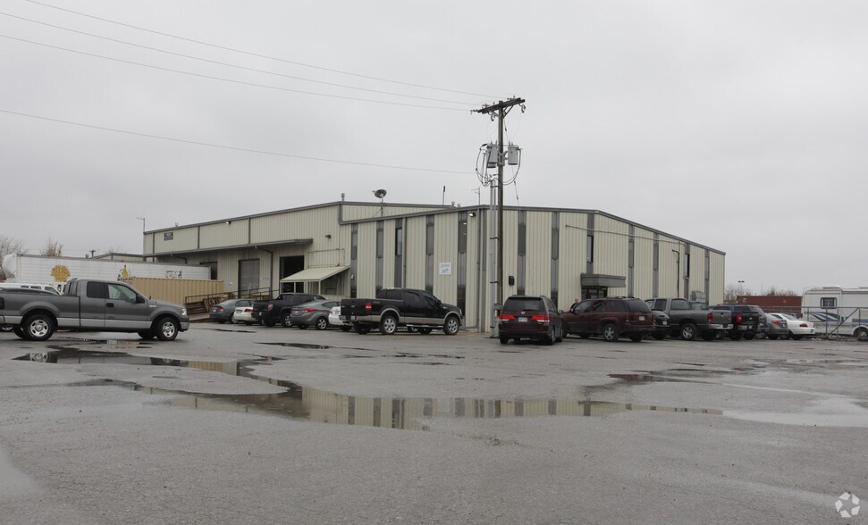 More Photos Of 2540 S 88th St, Kansas City Truck Terminal For Lease