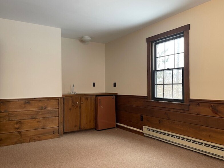 More Photos Of 1160 Putnam Pike, Chepachet Office For Lease