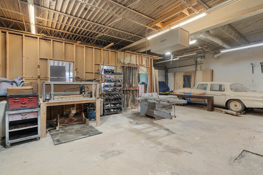 More Photos Of 1510 Hughitt Ave, Superior Manufacturing For Sale