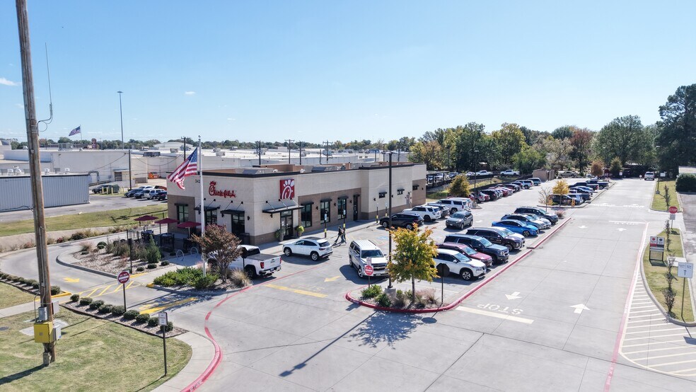 More Photos Of 3420 Lamar Ave, Paris Fast Food For Sale