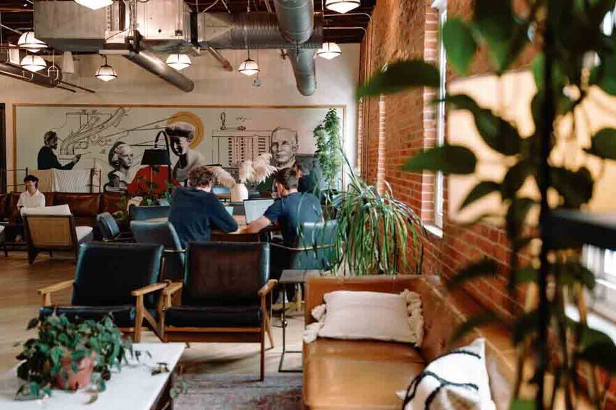 More Photos Of 3309 Elm St, Dallas Office For Sale