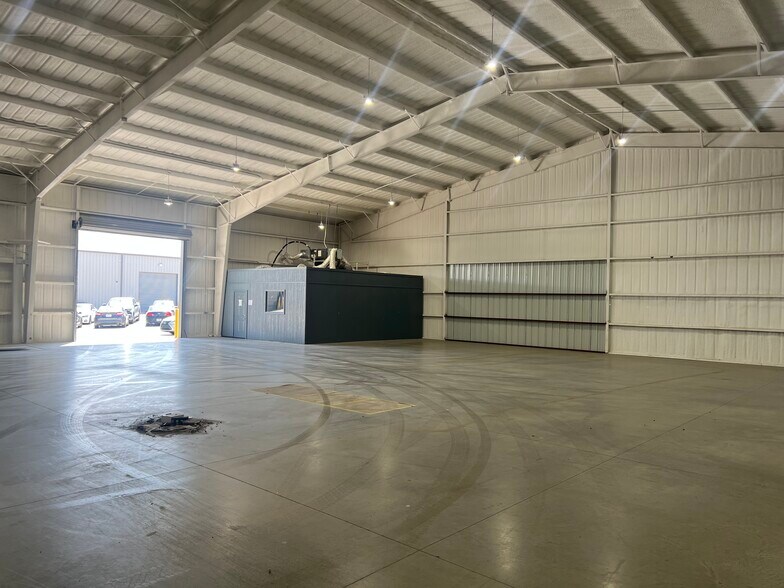 More Photos Of 138 Leopard Rd, Rhome Unknown For Lease