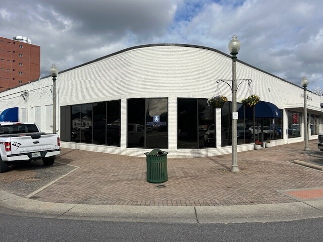 Primary Photo Of 230 Courthouse Sq, Bay Minette Office For Lease