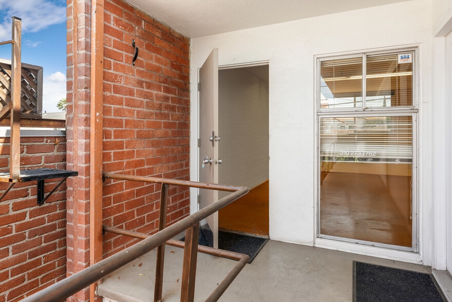 More Photos Of 9024 W Olympic Blvd, Beverly Hills Office For Lease