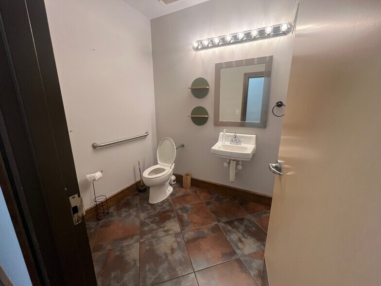 More Photos Of 23937 Us-98, Fairhope Office For Lease