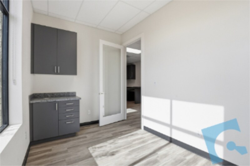 More Photos Of 9045 Mid Cities Blvd, North Richland Hills Medical For Lease