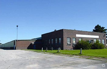 More Photos Of 1700 E Aurora Ave, Des Moines Warehouse For Lease