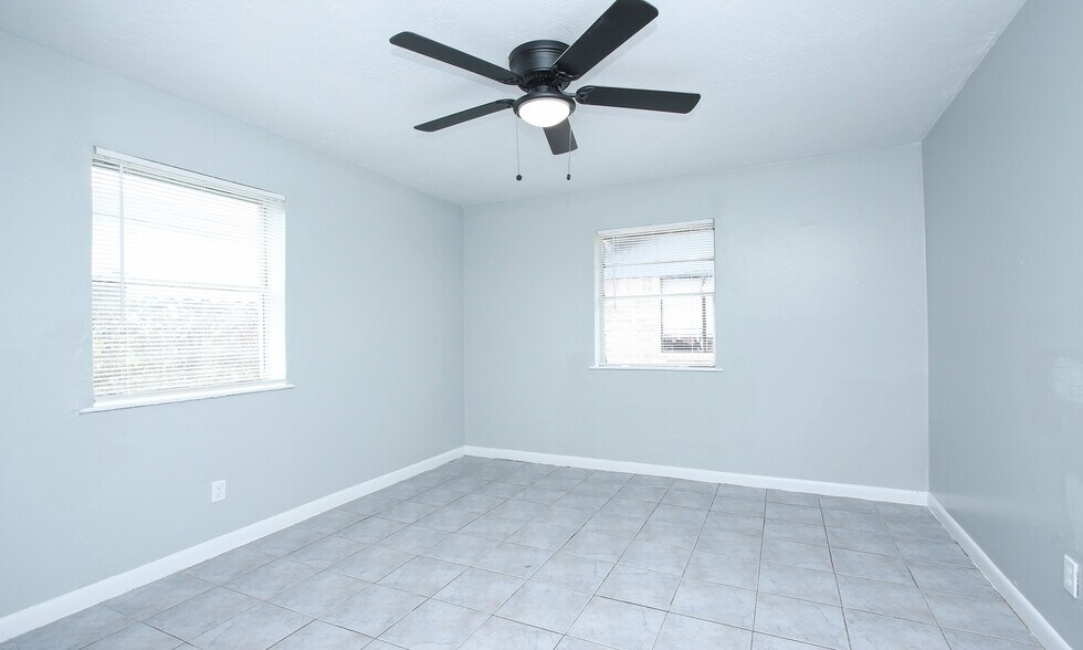 More Photos Of 8814 Manus St, Houston Apartments For Sale